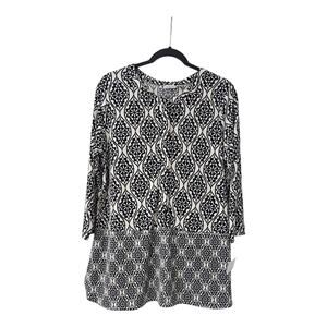 NWT Croft & Barrow Womens L Tunic Top Stretch 3/4 Sleeves Hidden Buttons B/W
